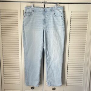 American Eagle Outfitters super high rise straight Light wash Jeans Sz 18